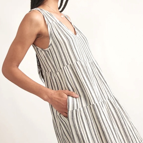 Marine Layer Corinne Double Cloth Maxi Dress - Picture 12 of 13